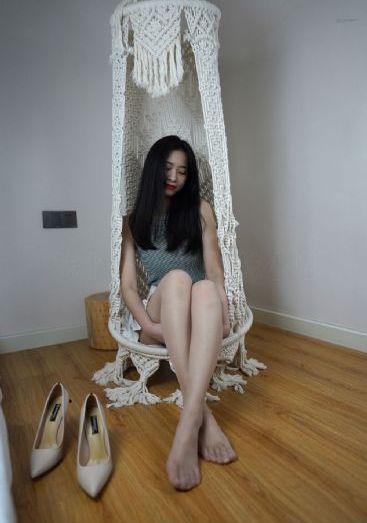 朋友年轻的妈妈